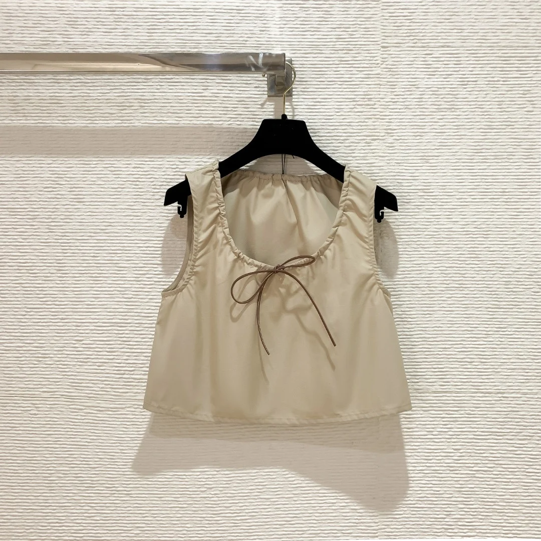 26 Spring Collection Drawstring Top + Skirt Set Drawstring design, classic accessories create a fashionable look