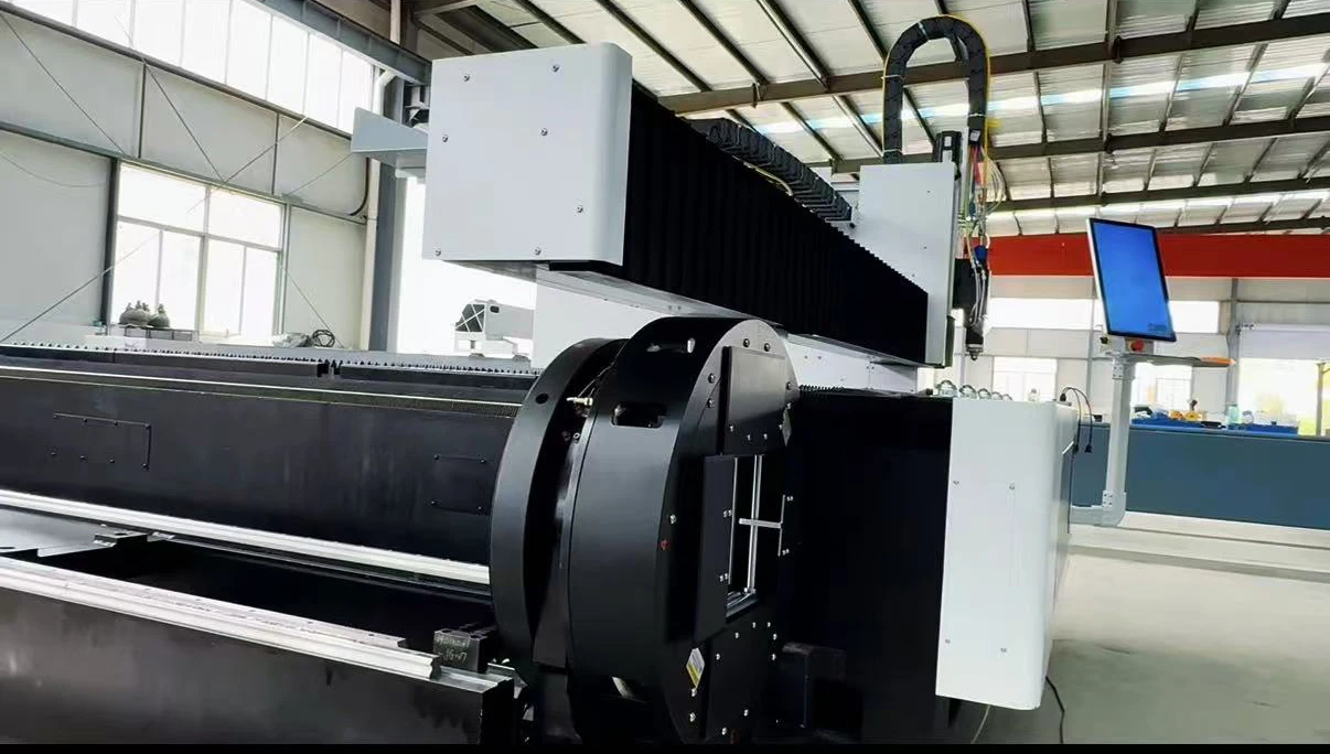 سعر تنافسي أفضل جودة 3kw CNC ورقة أنبوب الألياف آلة القطع بالليزر المياه الحديد لوحة الألياف الليزر للمعادن النحاسية