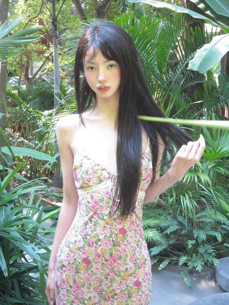 夏らしい花柄ロングドレス レディース ストラップ付き マーメイド ビーチドレス スリム ビーチスカート Vネック Aライン ガウン 袖なし