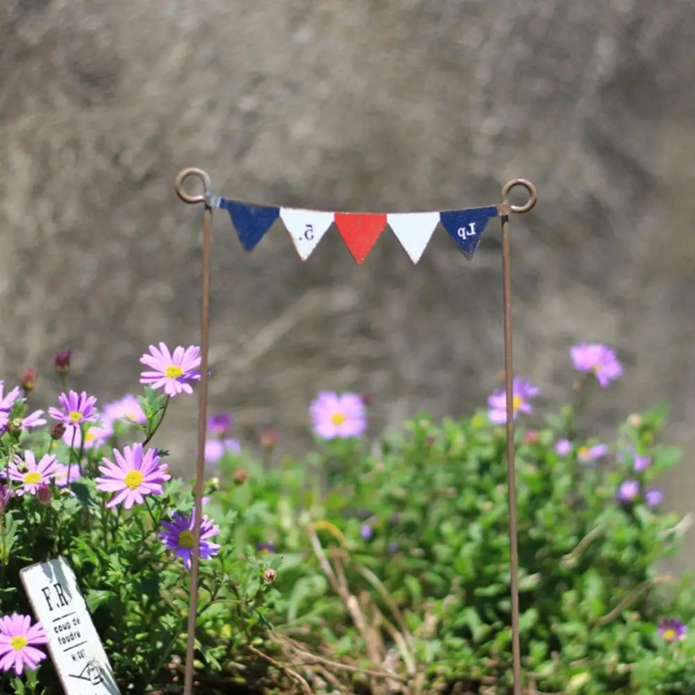 Decorative Garden Stake Metal Garden Stake Decoration Round Pennant Yard Art Pigeon Mailbox Basket Ornament for Outdoor