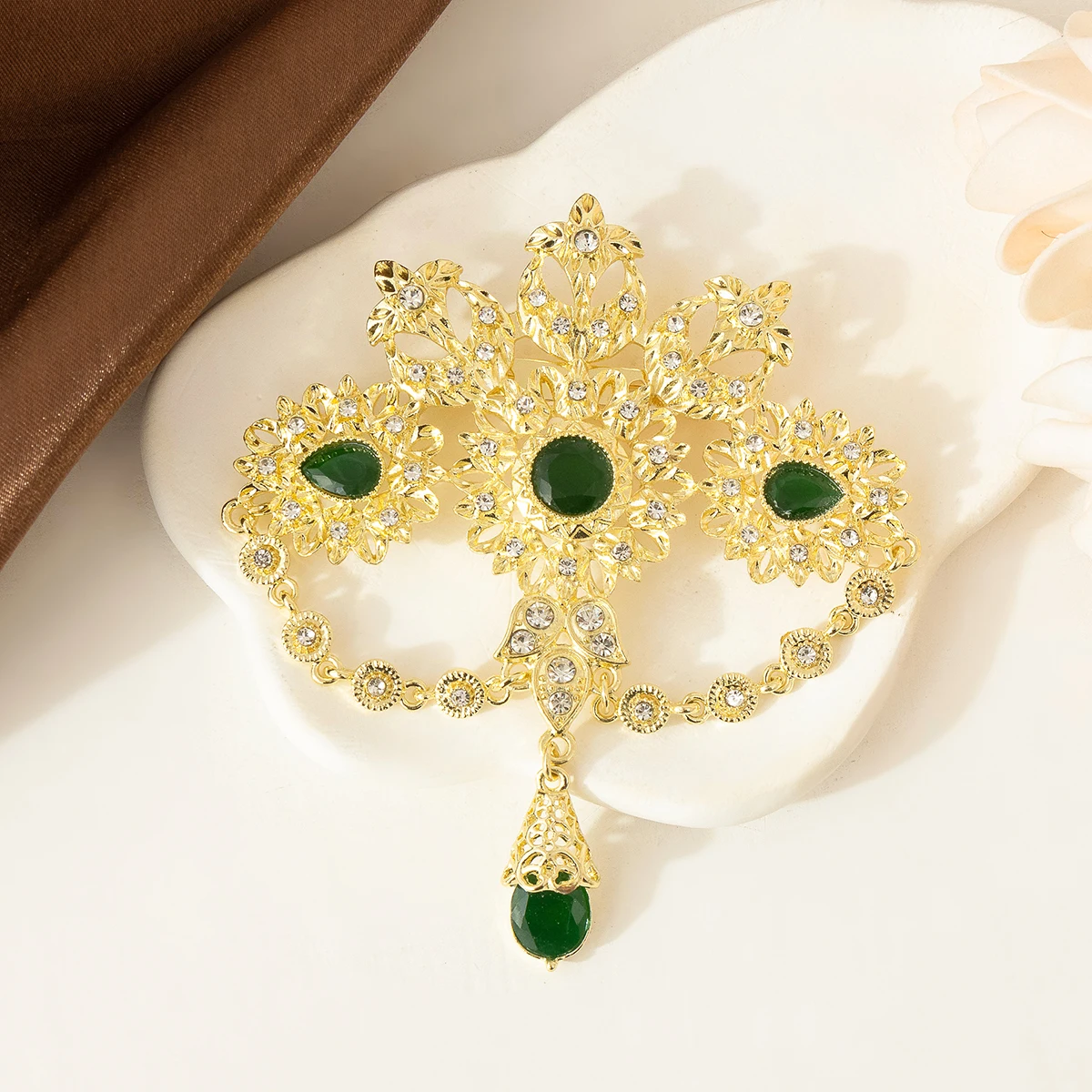 เข็มกลัดคริสตัลทรงหยดน้ำสไตล์โมร็อกโกสำหรับผู้หญิง แบรนด์ FATIMA STORE เหมาะสำหรับเจ้าสาวมุสลิมและชาวอาหรับ