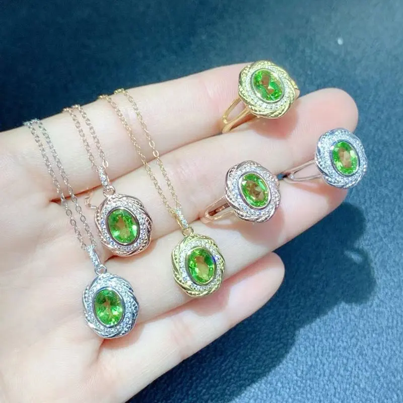 Hot Sale 925 Silver Jewelry Set with Gold Plated 6mm*8mm 2ct Natural Peridot Ring and Peridot Pendant with Silver Necklace