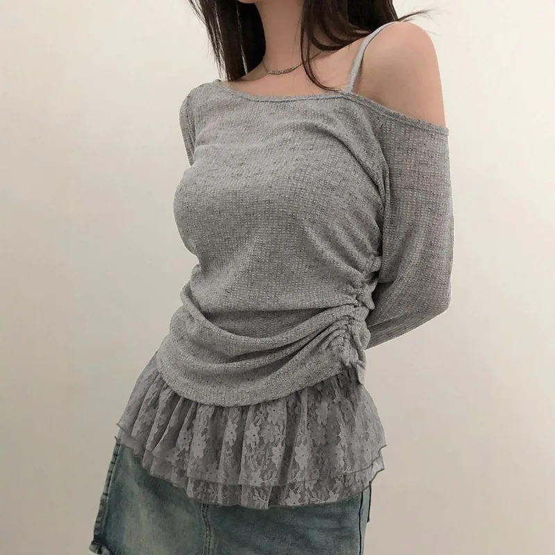 2025, Spice Girl, leicht transparent, schräger Ausschnitt, dünn, schulterfrei, Strickkittel, Sommerurlaub, Zwei-Spitzen-Top mit geraffter Taille