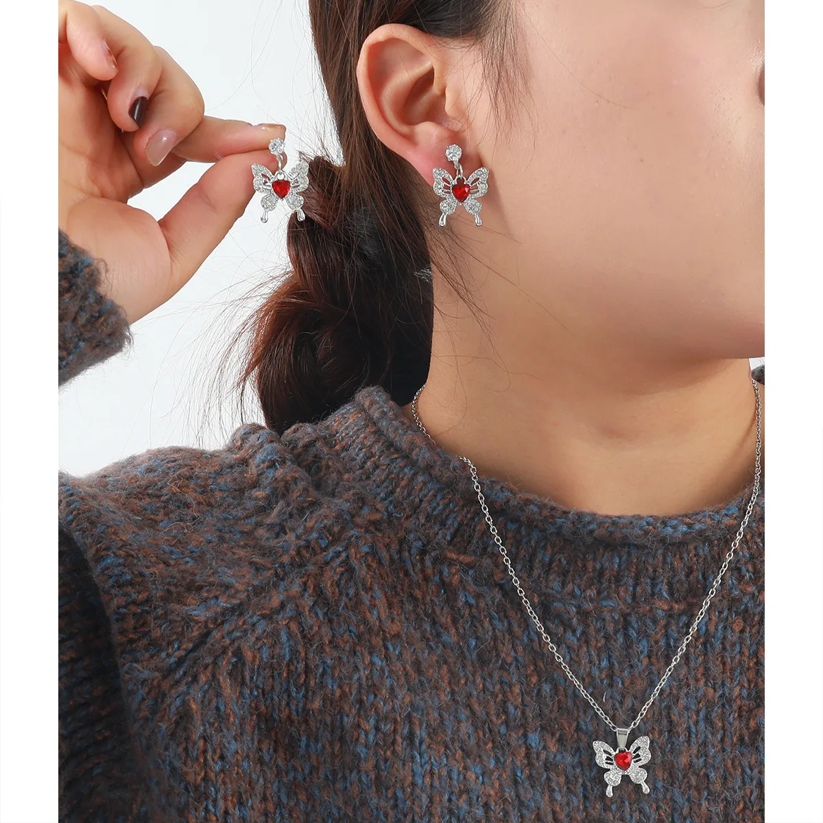 كامل الماس الفراشة قلادة المرأة خفيفة الوزن الفاخرة بسيطة أزياء ساحرة قلادة قلادة وأقراط مجموعة #1