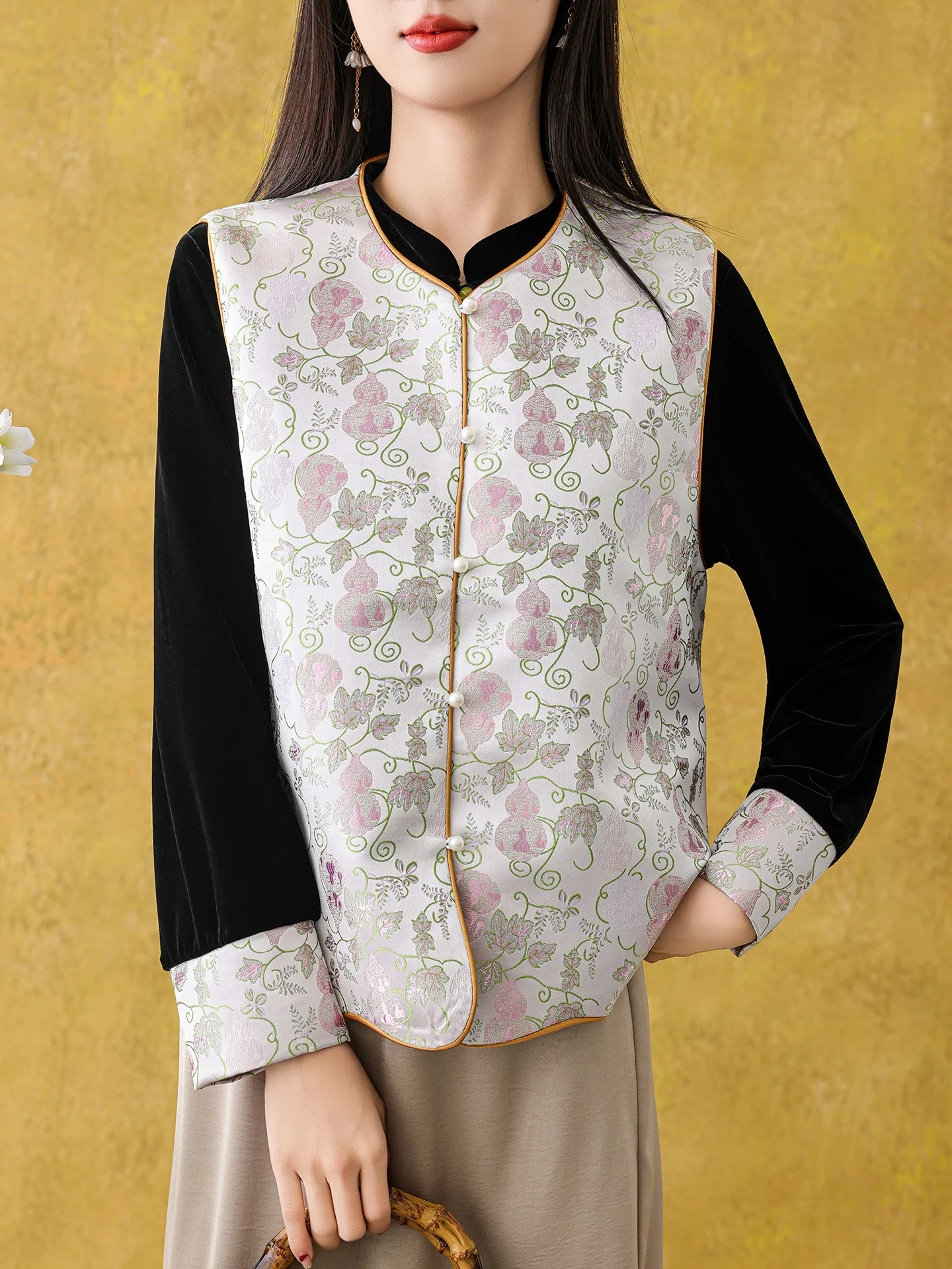 

Новый китайский женский атласный кардиган-жилет с круглым вырезом, свободный крой, дышащий, для многослойных образов, весна 2026