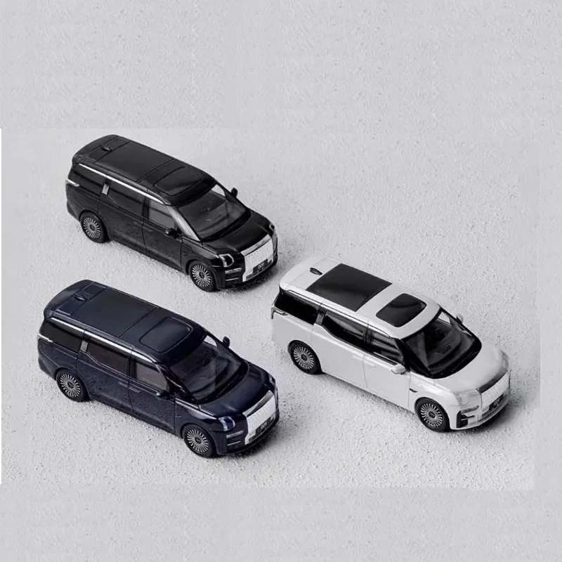 

Bburago 1:64 Zee-kr 009 MPV Series Alloy Simulation Model Car