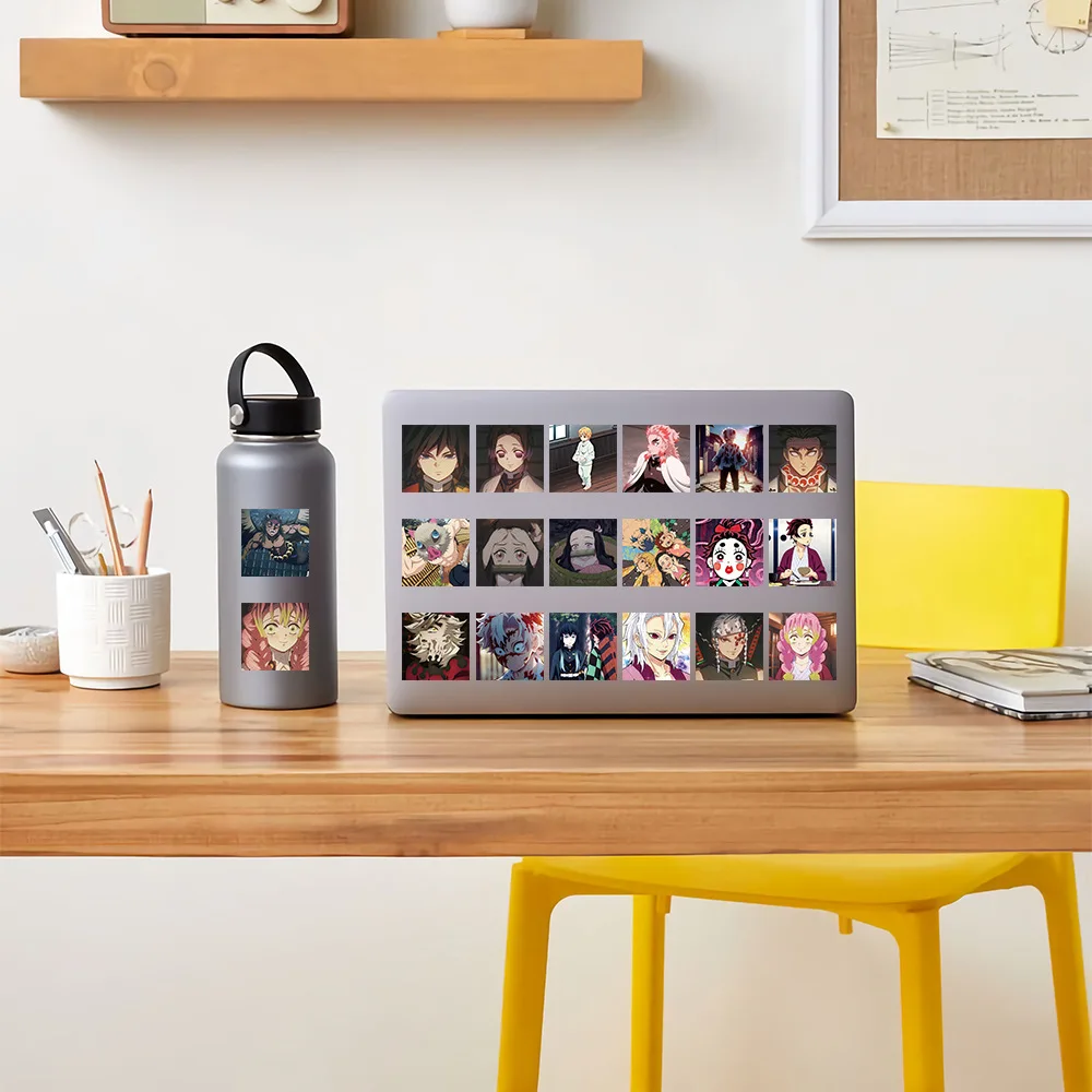 10/50 pezzi Demon Slayer Anime Manga Graffiti adesivo impermeabile personaggio dei cartoni animati Kamado frigorifero casco da skateboard all'ingrosso