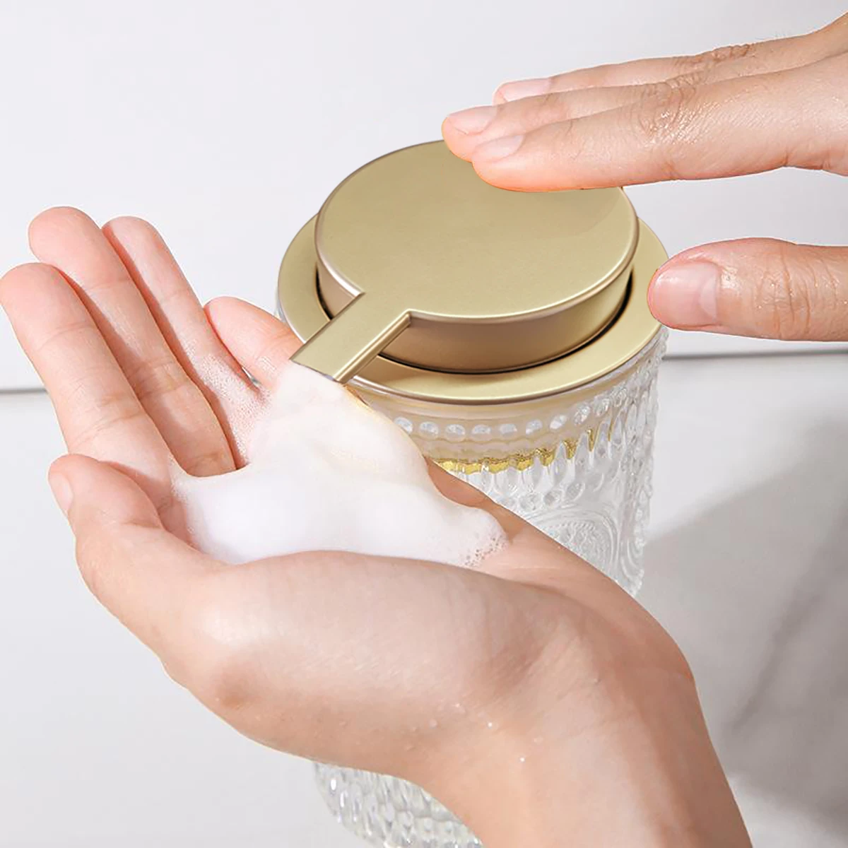 Hand Foaming Glass Bottle Refillable Pump Dispenser for Kitchen Bathroom Vantity Countertop Hand Dish Soap Dispenser Foam Bottle