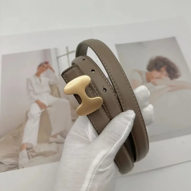 Тонкий кожаный ремень с буквенной пряжкой для женщин — натуральный узкий деловой ремень с джинсами, юбками, рубашками, универсальный стильный аксессуар, новинка