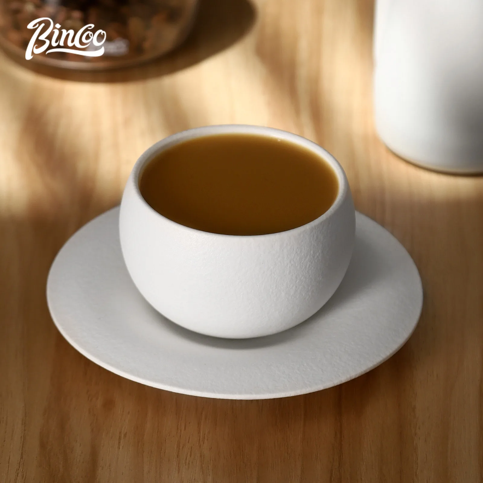 

BINCOO 280ml Japanese-style Ceramic Coffee Mug White Fired Stone Coffee Cup and Saucer Set Breakfast Milk Cup Egg-shaped Mug
