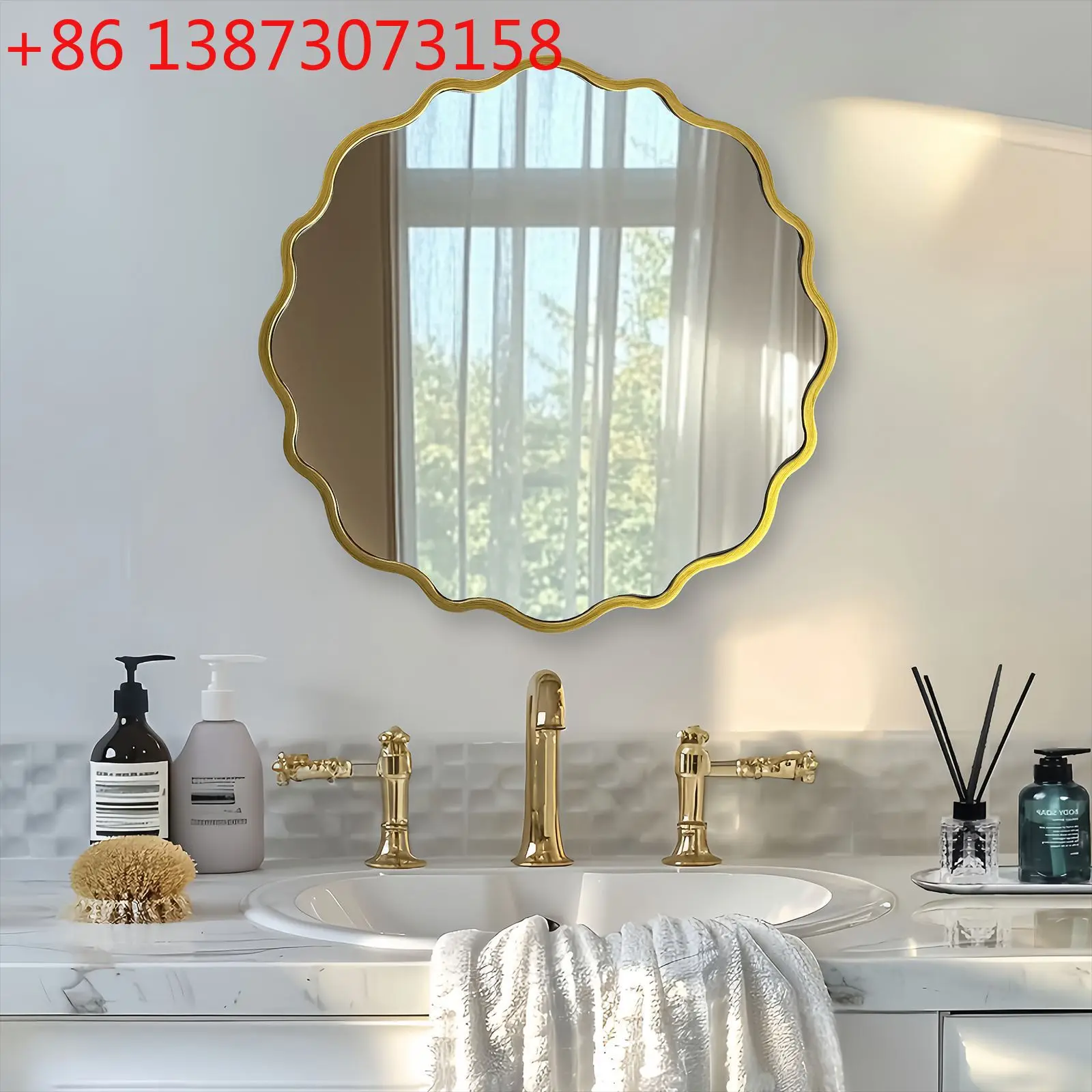 

Легкое роскошное волнистое скандинавское зеркало для ванной комнаты. Современное индивидуальное креативное настенное туалетное зеркало.