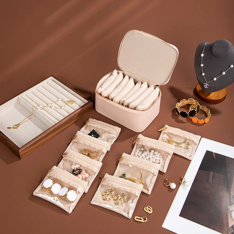 حقيبة تنظيم مجوهرات السفر، حقائب المجوهرات لتخزين المجوهرات مع 8 أكياس مخملية شفافة بسحاب للسفر والأقراط #4