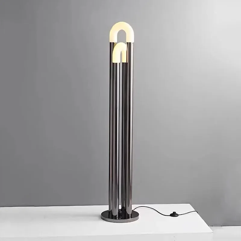 

Italian minimalist living room floor lamp with a sense of luxury, sales department, artistic design, atmosphere, desk lamp