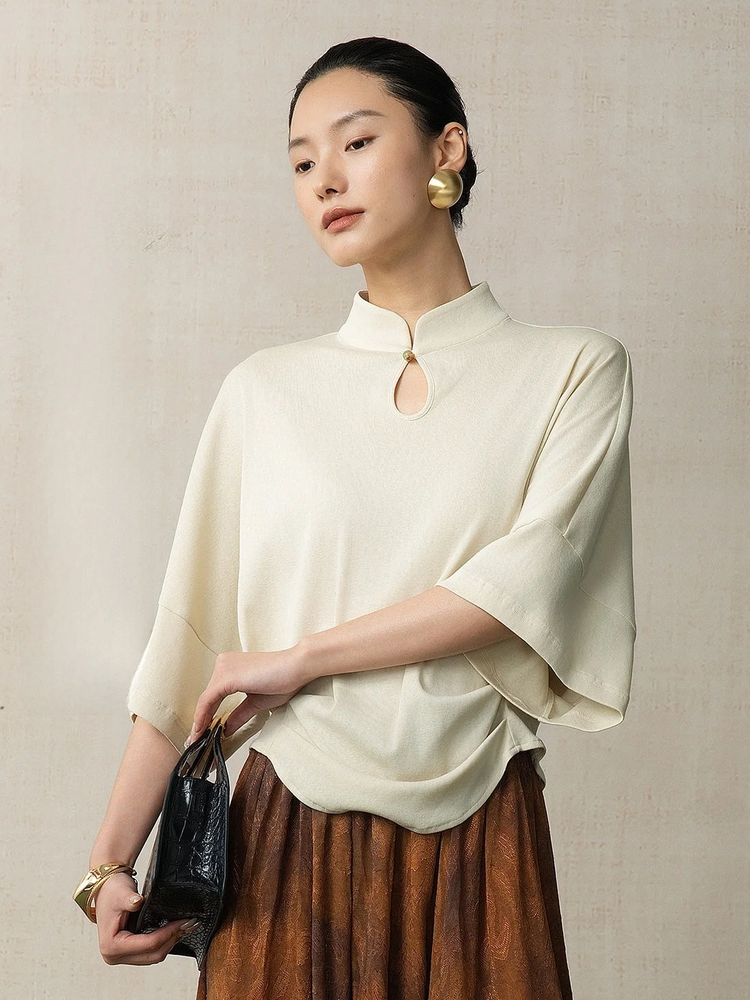 

Lin Summer Breathable Cotton Linen Blend Knitted T-Shirt Short Sleeve Chinese Style Hollow out Collar Women's Summer Top