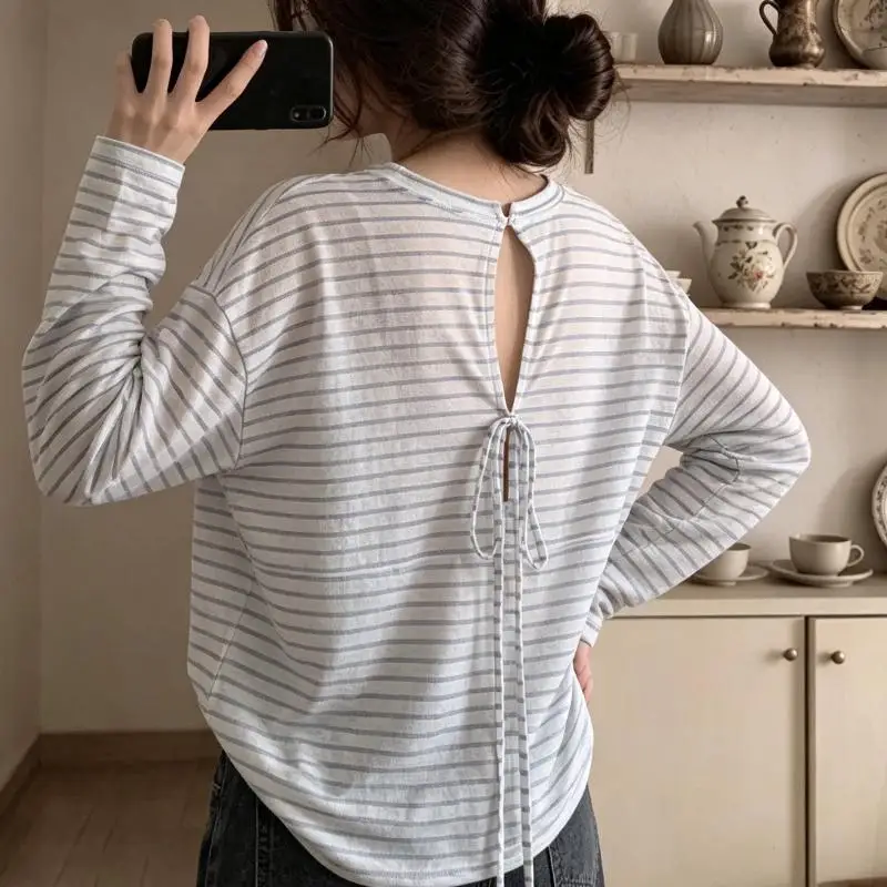 Fashionable and Casual Women's Long Sleeved T-Shirt Loose Fitting Youth Round Neck Sunscreen Cover Comfortable Versatile Tops