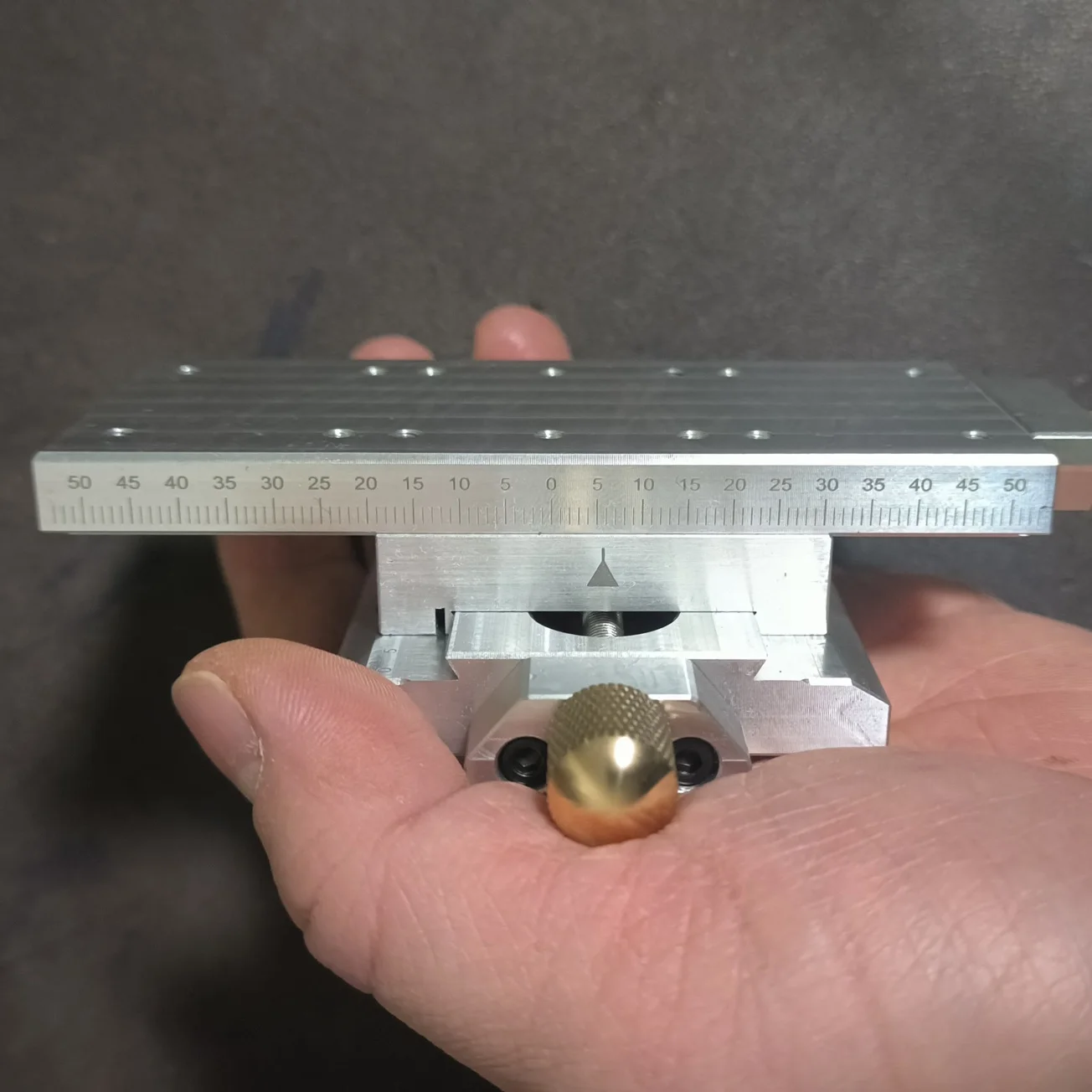 Small Cross Slide Table Smooth and Seamless XY Axis Fine Tuning Platform