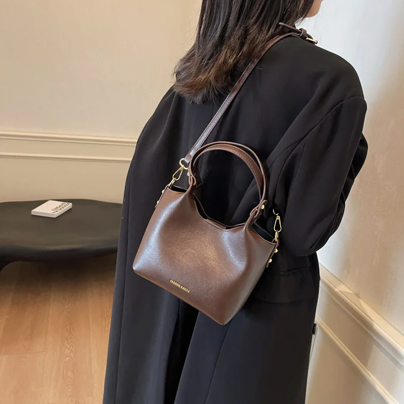 

Solid Color Large Capacity Fashion Versatile Women's PU Leather Single Shoulder Crossbody Bag Simple Casual Storage Bags