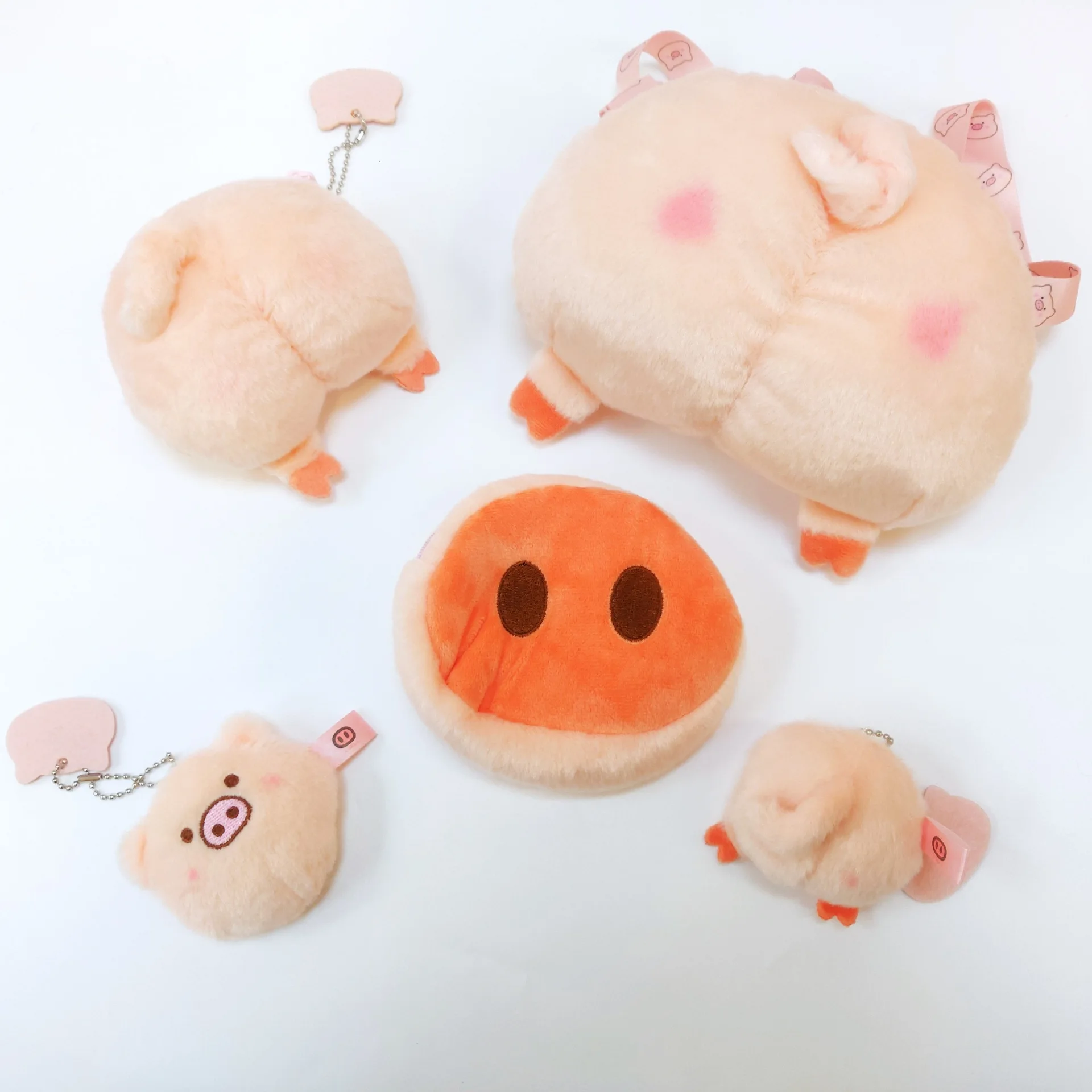 

Новинка, популярная в Q-версии брошь в виде розовой свиньи с подвеской в виде ягодиц, украшение в виде сердца для девушки, особый милый подарок на день рождения