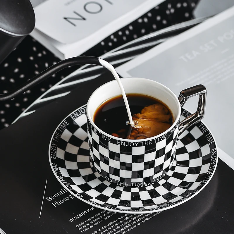 

Ceramic Espresso Mugs Checkerboard Black White Coffee Cup Dish Spoon Office Home Afternoon Large Saucer Set Gifts Friends