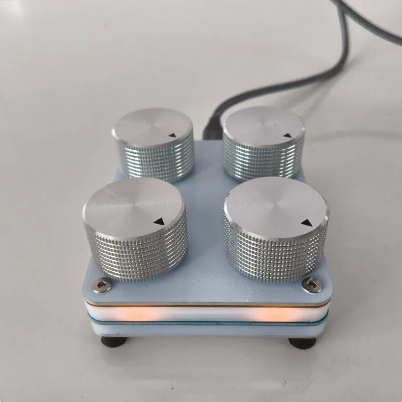 USB‑C MIDI Controller 4 Knobs Custom CC Messages Note On/Off Backlit LED Compact Desktop Music Controller