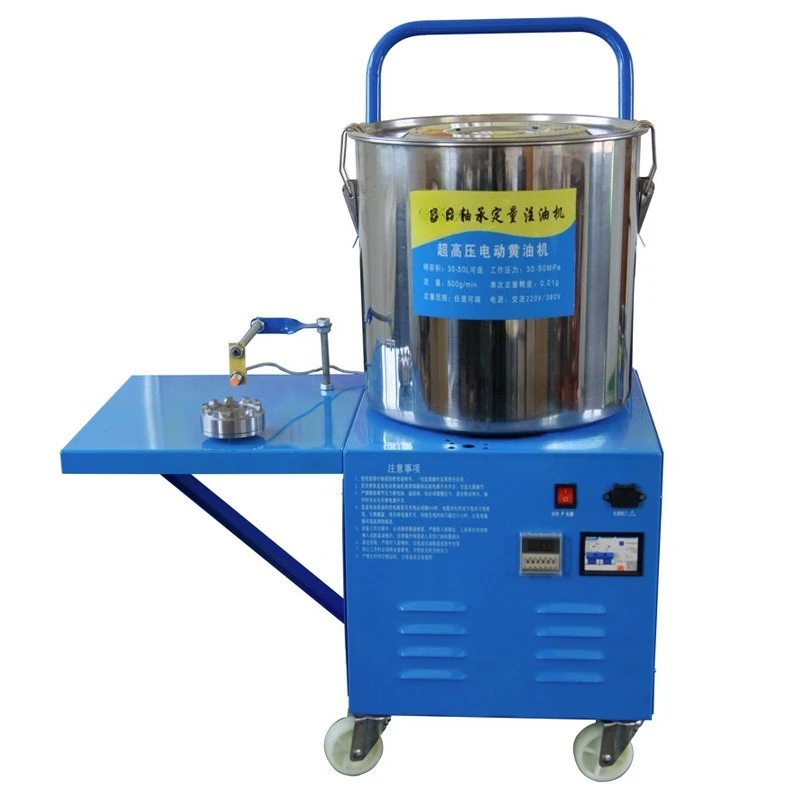 Special oil injector for bearings of butter filling machine
