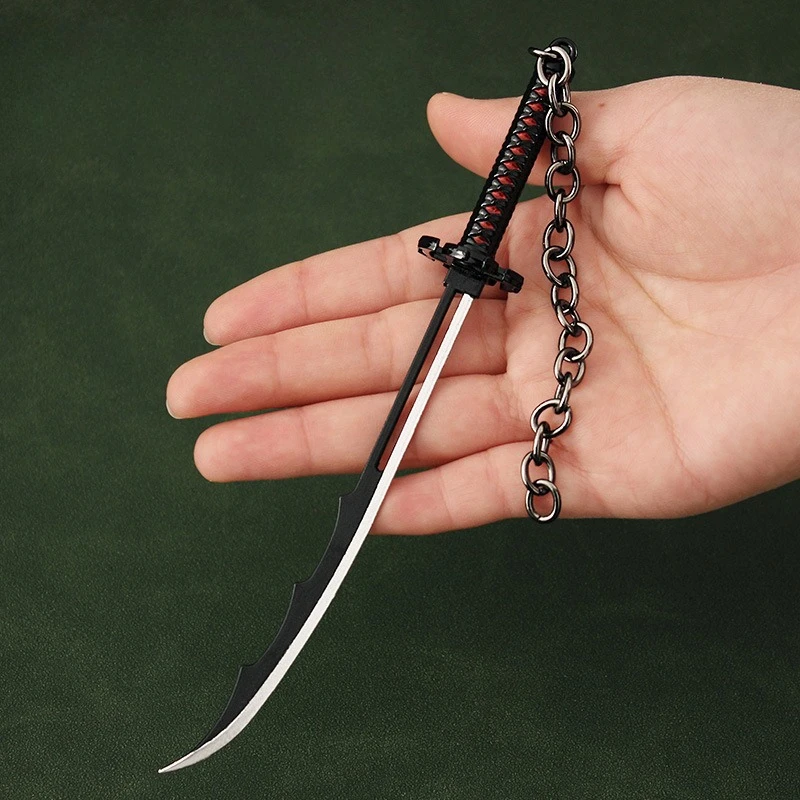 17cm/6.69in Bleachs Anime Peripheral Millennium Blood Battle Chapter Kurosaki Ichigo Lock No Moon Metal Model Figurine Ornaments