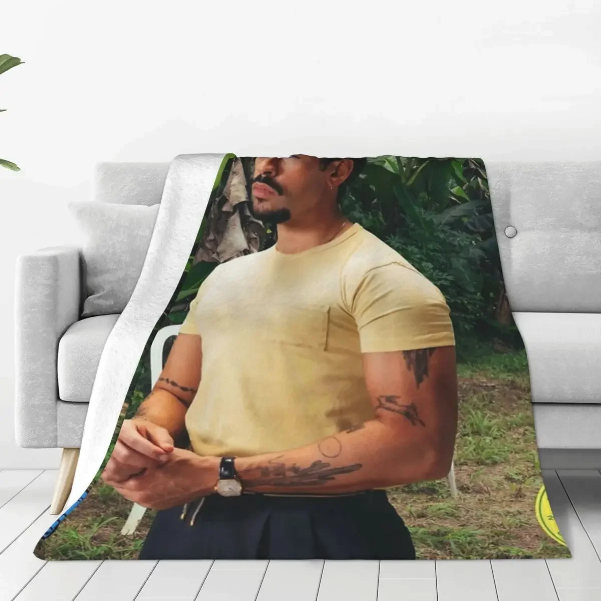 

Bad Bunnys Album DTMF Debi Tirar Mas Fotos Flannel Print Warm Throw Blanket for Bed Bedroom Plush Thin Quilt