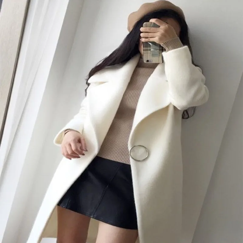 

(Yihaodi Garment) 2022 Autumn and Winter New Korean Large lapel White Cocoon Heavy duty Woolen Coat Medium length Women's Coat