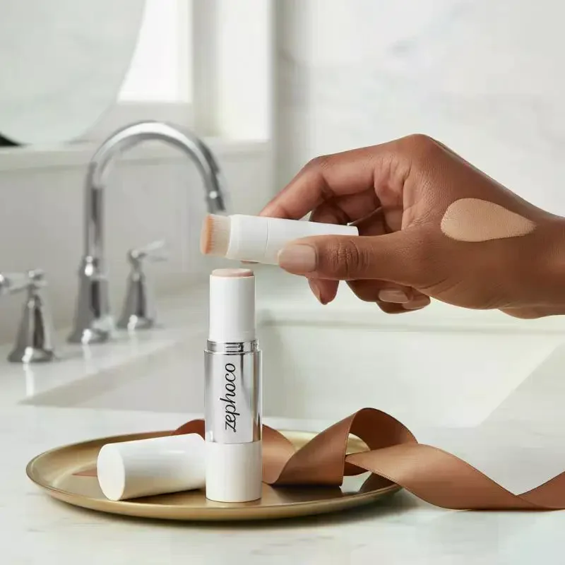 Two-In-One Color-Changing Foundation Stick For Deep Skin Tone. Lightweight, Hydrating, Natural, Adheres