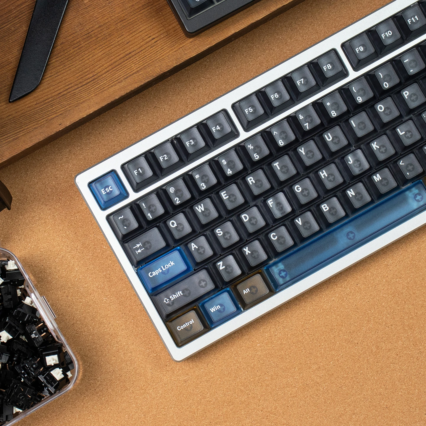 

Interstellar theme keycap 153 keys Blue Transparent Keycaps Cherry Profile PC Keycaps Sets For 64/87/96/104 Mechanical Keyboard