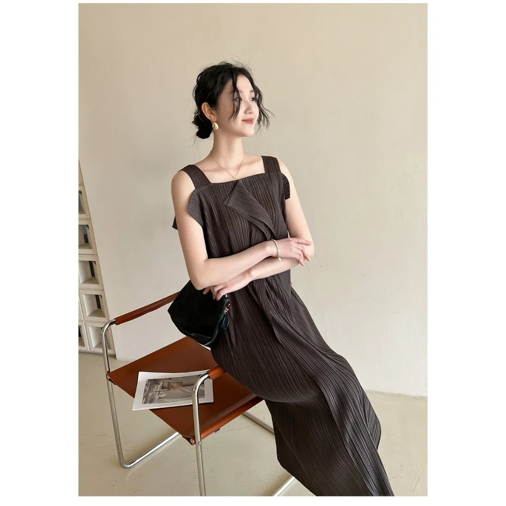 

Miyake Pleated French Halter Dress 2025 Summer High End Pleats Casual Resort Style Dresses Elegant Pleated Mid Length Dress