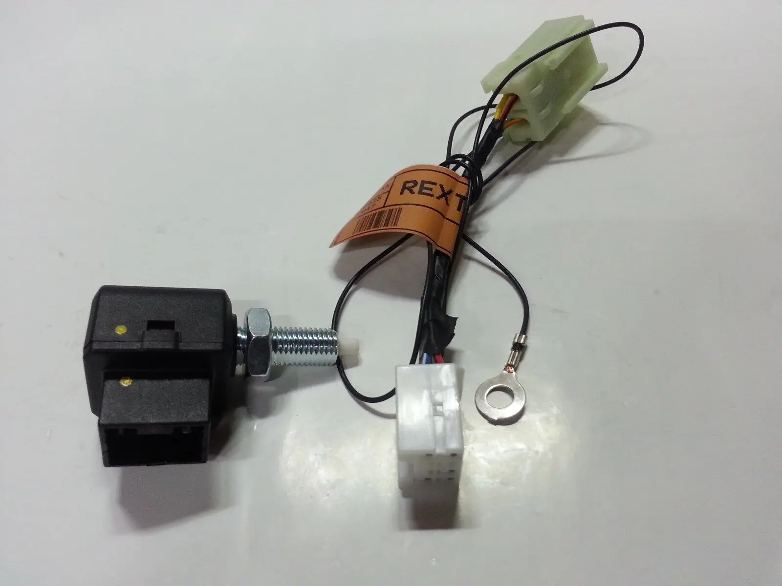 GENUINE FOR REXTON SUV PETROL & TD BRAKE STOP LIGHT SWITCH + WIRING SET 8571034000 8299934030