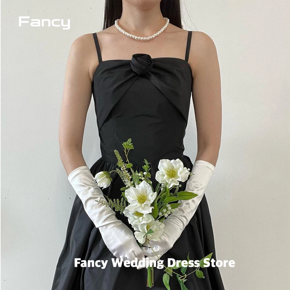 

Fancy Simple Black A Line Wedding Dress Korea Photo Shoot Taffeta Flower Sleeveless Spaghetti Straps Bridal Dresses Custom Made