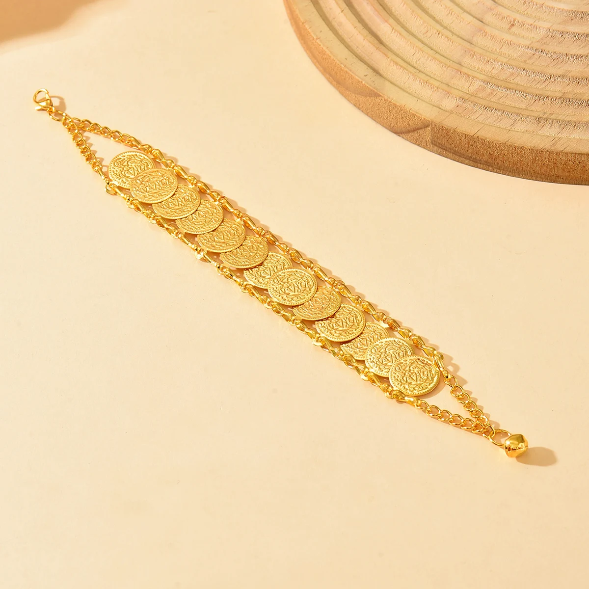 Vintage Golden Chain With Embossed Coin Pendants Bracelet For Middle Eastern Weddings Luxurious Wrist Accessory