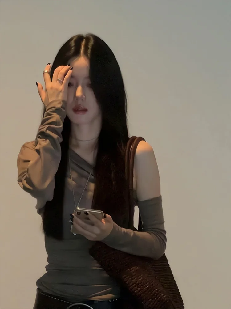 

Женская облегающая футболка с овальными плечами в стиле ретро, американская пикантная девушка, осенний топ Pure Desire Sle для похудения, топ с колючками