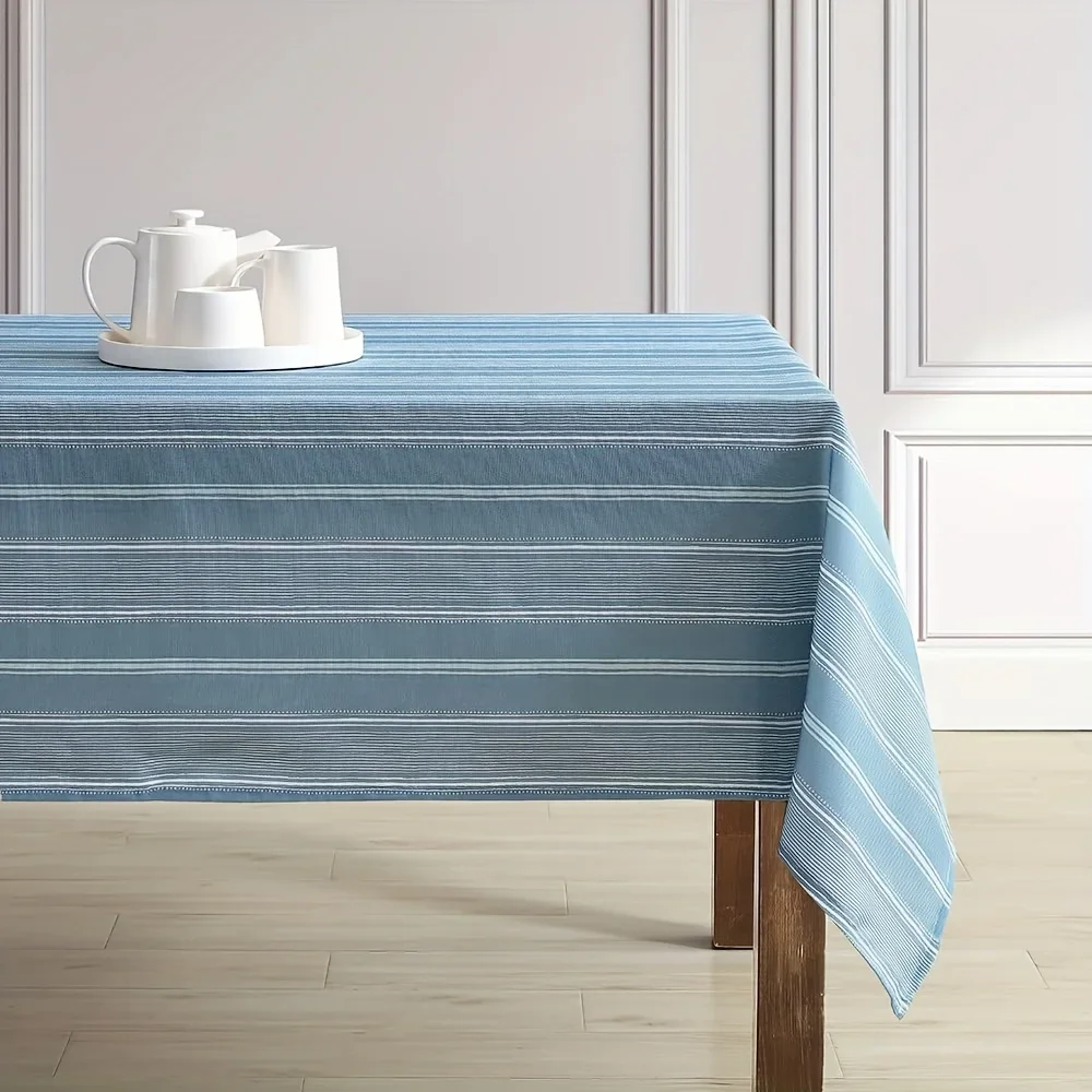 A set of decorative tablecloth with lines, suitable for restaurants, kitchens, and holiday parties. yzb
