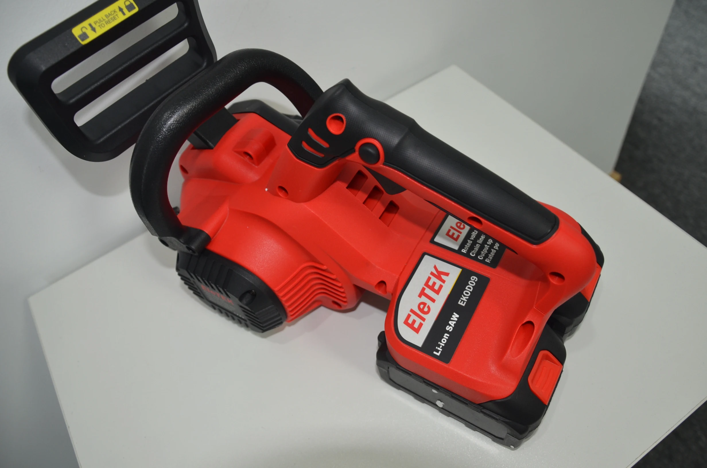 Cordless Mini Electric Chainsaw 16 40V 2400 Watt  Woodworking Cutter