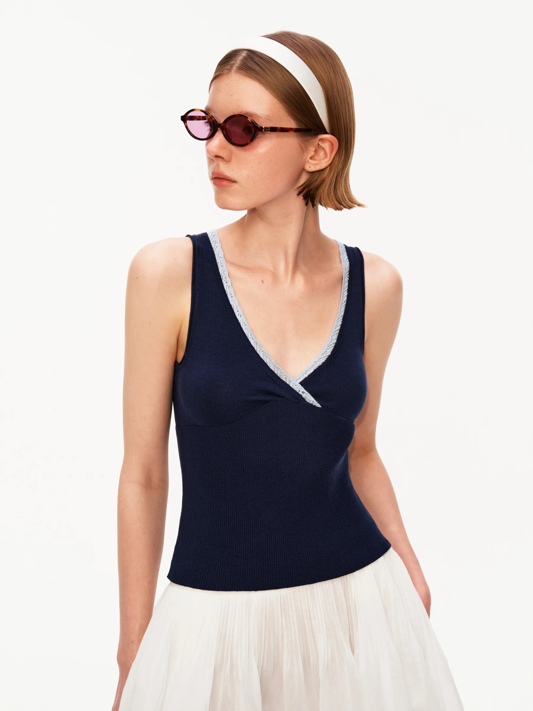 

Женский модный универсальный вязаный жилет Puki с кружевной отделкой, V-образным вырезом, цветовыми блоками, на бретелях, с перекрестными лямками, облегающий, без рукавов