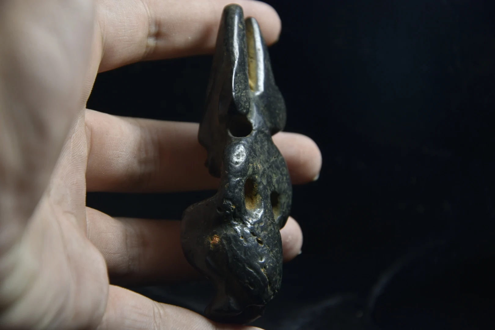 Chinese Red Mountain Culture Meteorite Iron Retro Jade Sun Man Ornament Talisman Pendant