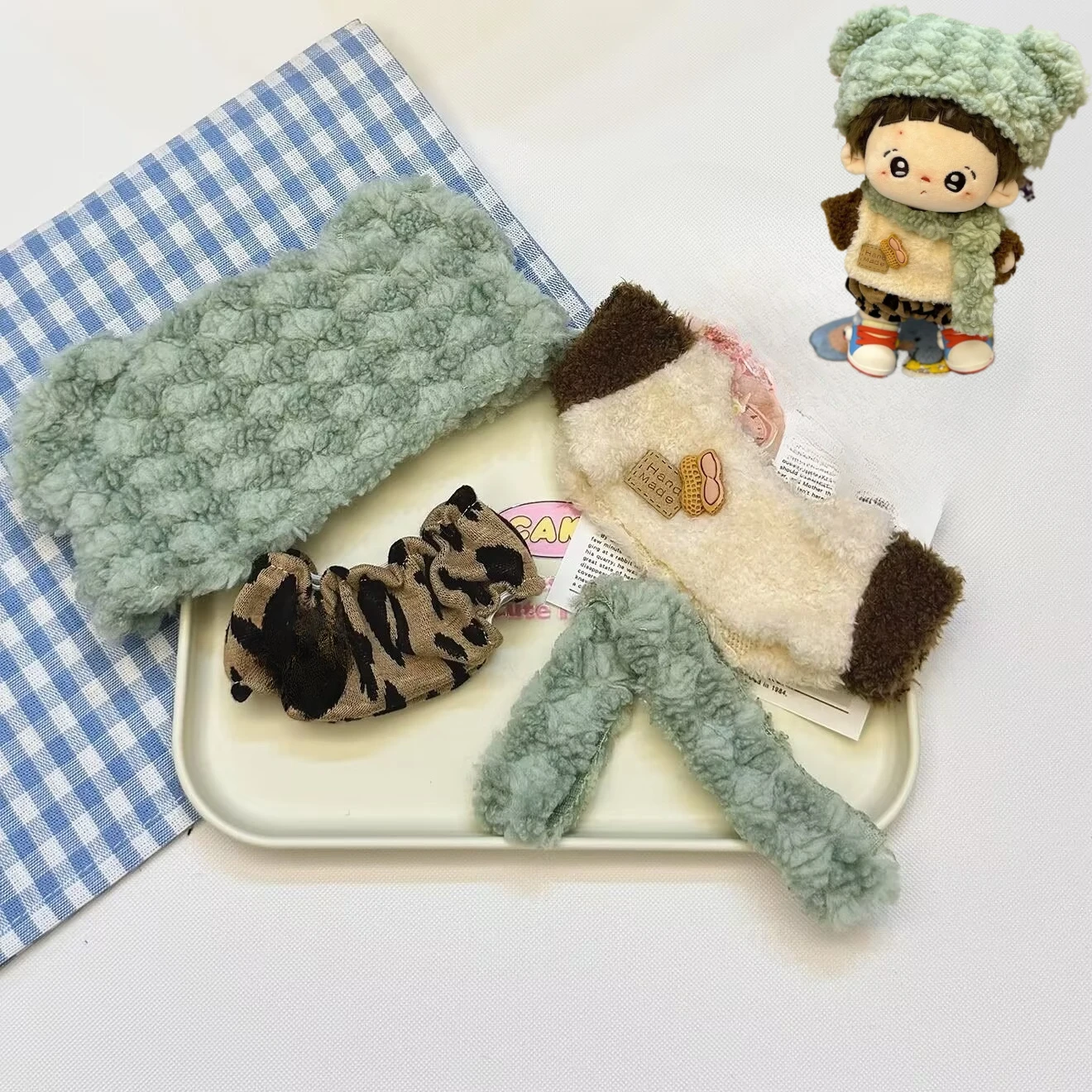 【 Mint Peanut Candy 】 Conjunto de cuatro puntos, traje de muñeca de algodón de 20 cm de forro polar cálido de invierno con gorro y bufanda