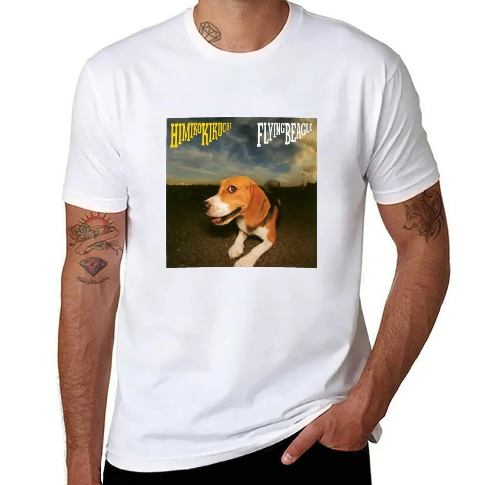 Himiko Kikuchi - Flying Beagle (1987) Camiseta esencial camiseta hombre Camiseta de algodón de alta calidad