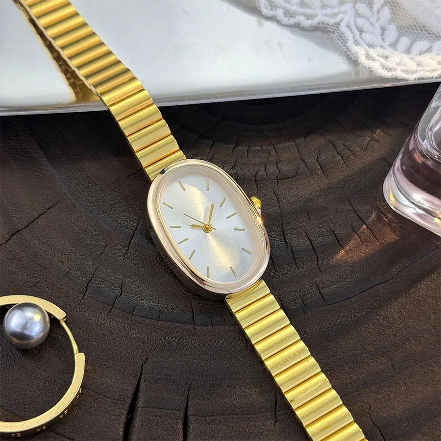 New Golden Retro Fashion Elliptical Quartz Watch Ladies Steel Strap Gold Watch Stylish Niche Timepiece
