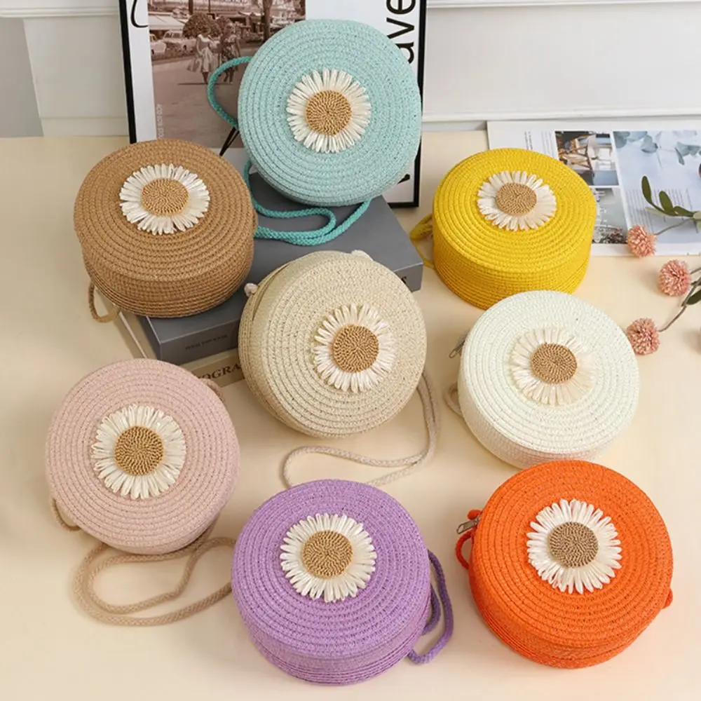 

Vintage Round Straw Bag Mini Flower Graphic Summer Beach Bag Zipper Lightweight Straw Crossbody Bag