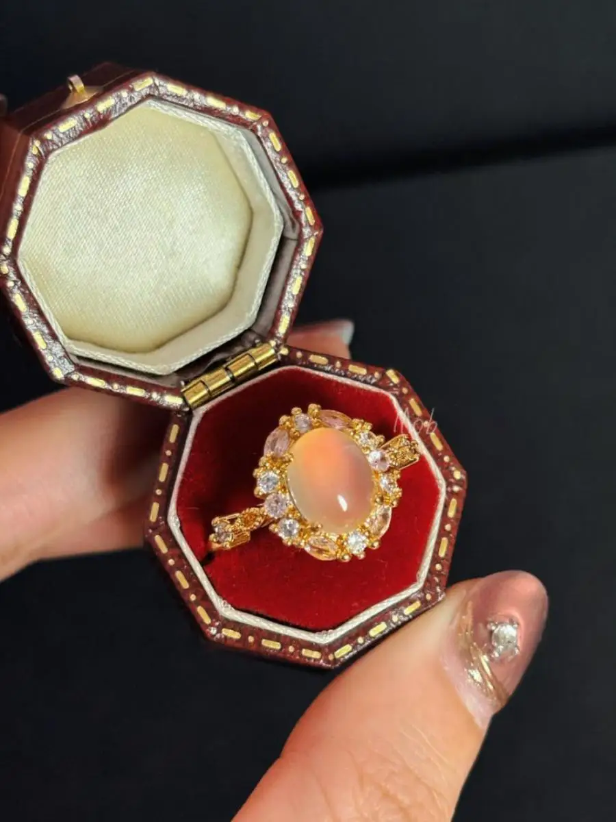 

New Ele White Egg Surface Ring Adjustable Luxury Embedded Finger Ring Gift for Girlfriend Faionable Jewelry Accory