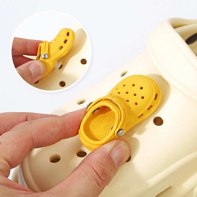 2PCS New Mini Cute Pins Pour Clogs Kids Shoe Pins DIY Shoe Decorations Charms for Shoes Decorations Universal Small Accessories