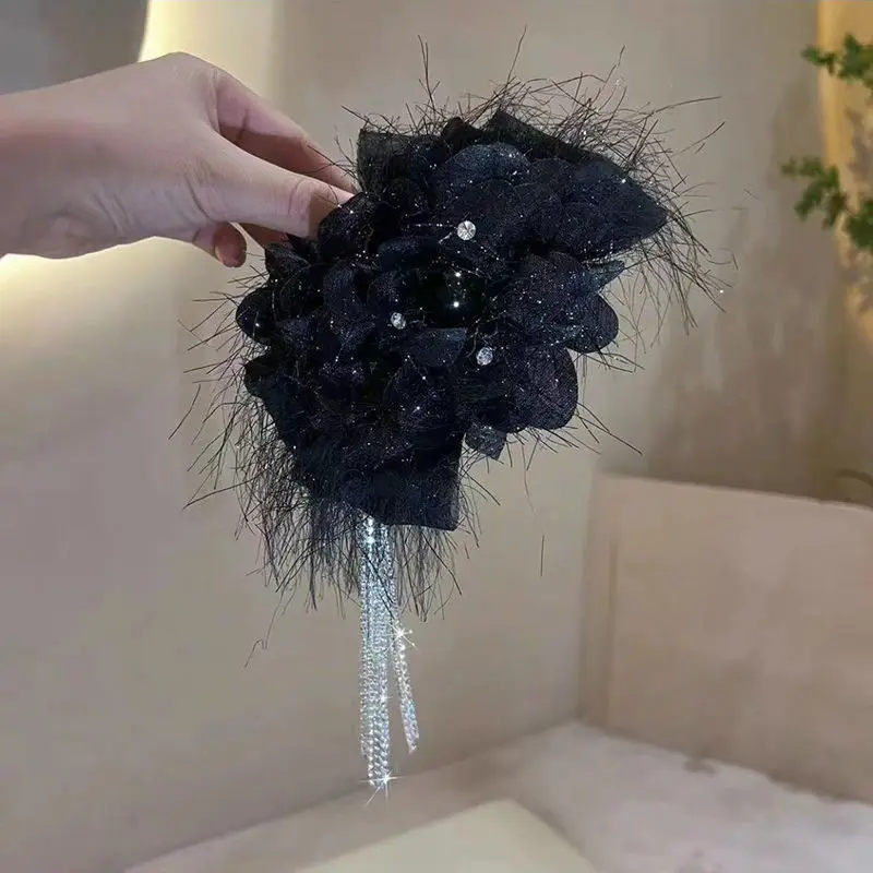 Pince à cheveux de requin noir brillant pour femme, pompon fleur moelleux, vêtements de sauna, pince à cheveux pour femme, style français, fête romantique, nouveau