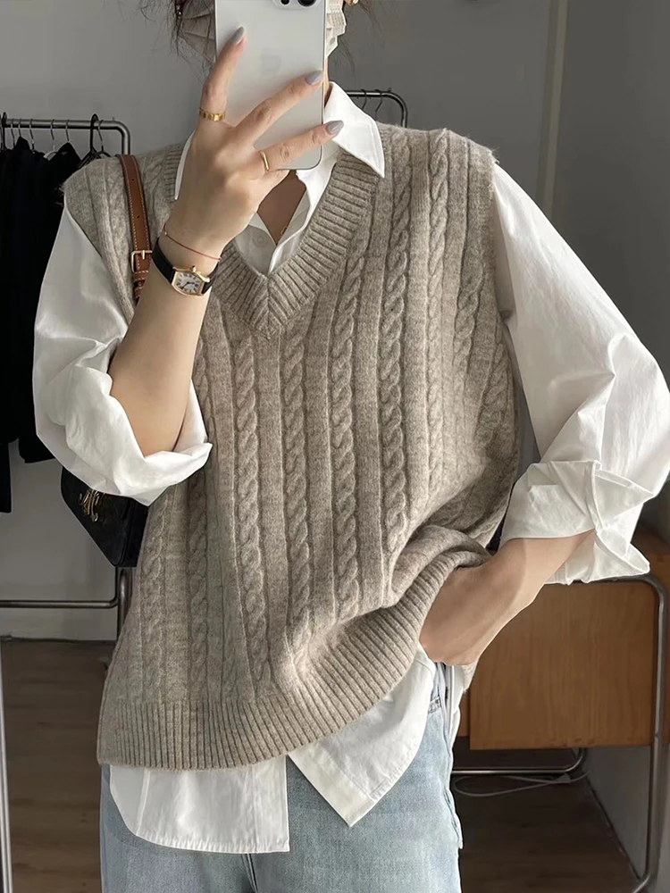 Knitted Vest Women Spring Autumn Vintage Casual Preppy Style Sleeveless Sweater Female Korean Fashion Loose All-match Waistcoat