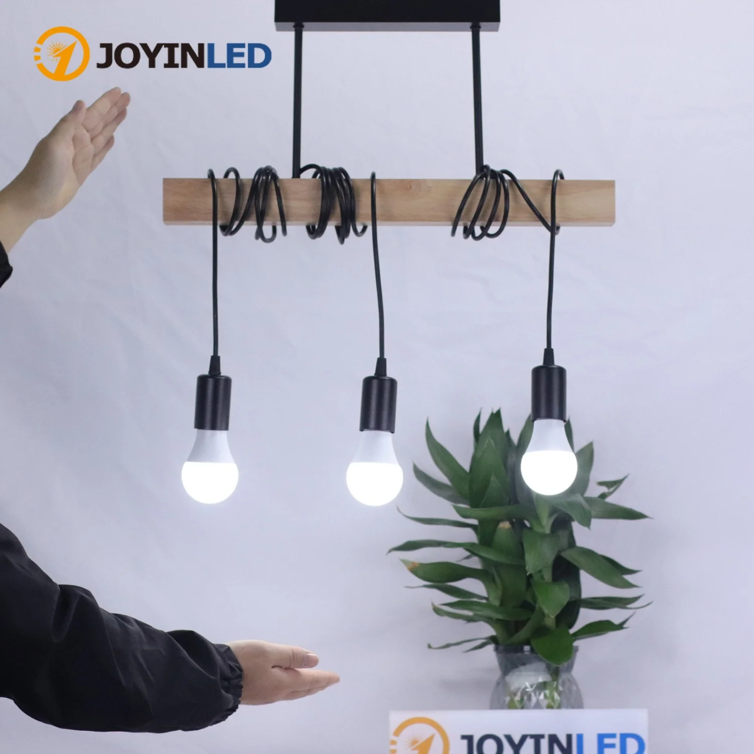 

JOYINLED Industrial Pendant Light Vintage Ceiling Light in Black Wood E27 Industrial Pendant Chandelier for Living Room Bedroom