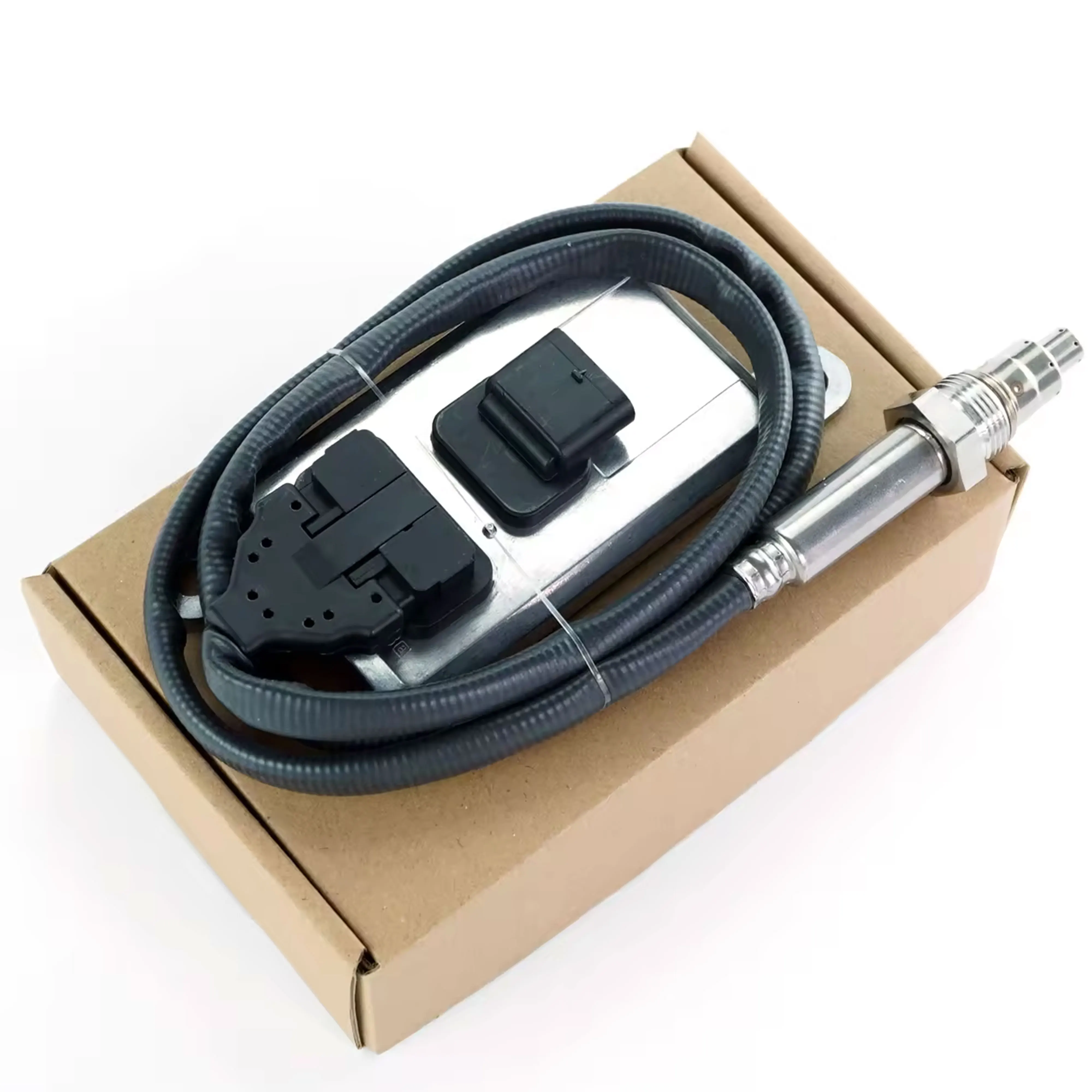 5WK96775A 5801754014 5WK9 6775A New Nox Sensor Nitrogen Oxygen Sensor 24V Compatible with IVECO Truck Part High Quality Chip