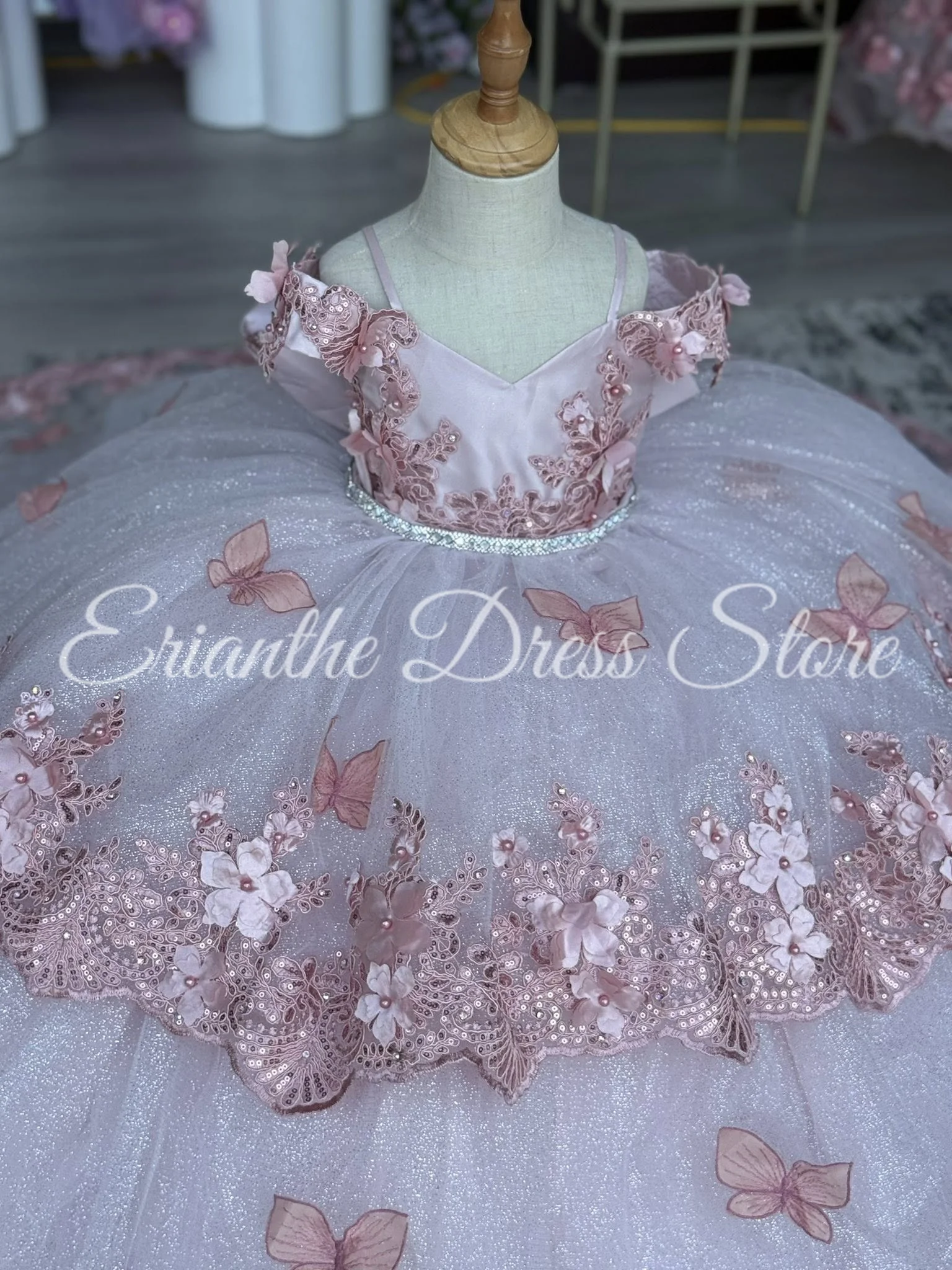 Elegant Customized Tulle Applique Flower Girl Dress for Wedding Lace Princess Kids Birthday Party First Communion Ball Gowns